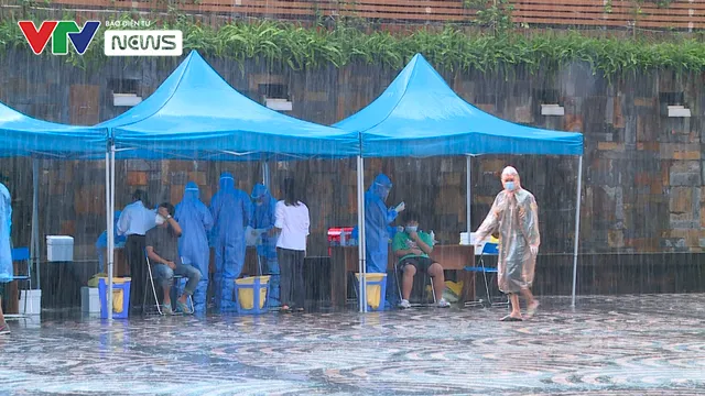 Hà Nội: Tăng cường sàng lọc COVID-19 trong vùng đỏ - Ảnh 2. Hà Nội: Tăng cường sàng lọc COVID-19 trong vùng đỏ - Ảnh 2.