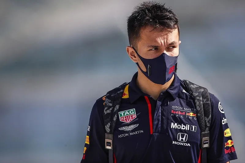 Alexander Albon sẽ thi đấu cho đội Williams ở mùa giải 2022 - Ảnh 1. Alexander Albon sẽ thi đấu cho đội Williams ở mùa giải 2022 - Ảnh 1.
