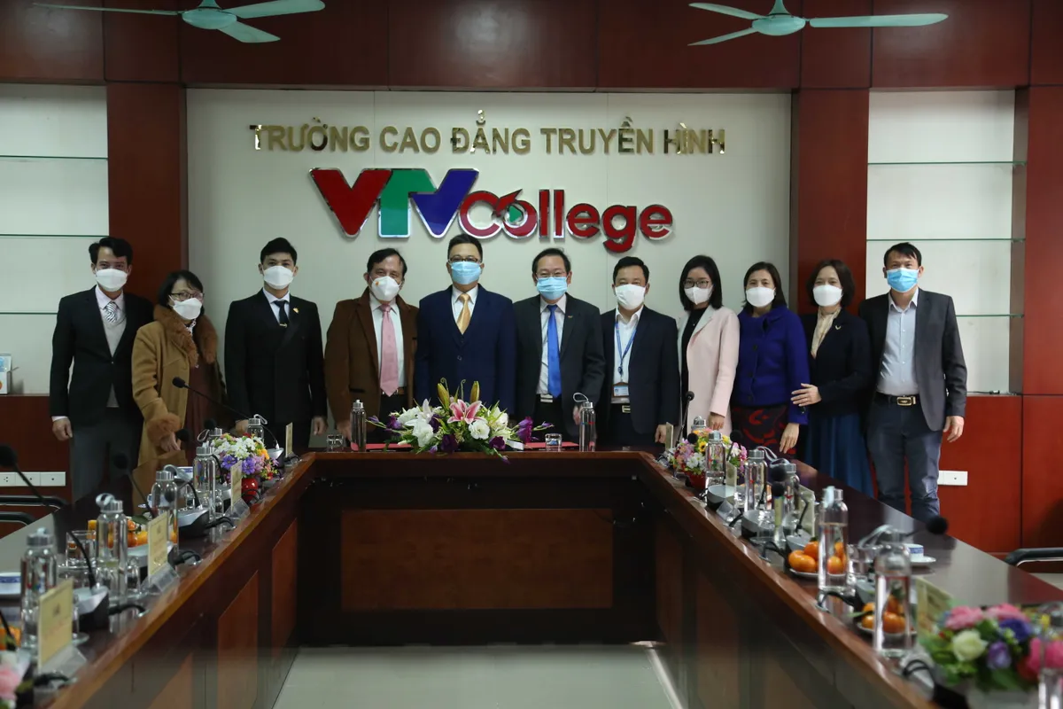 Trường Cao đẳng Truyền hình ký kết Biên bản ghi nhớ hợp tác đào tạo nguồn nhân lực - Ảnh 2.