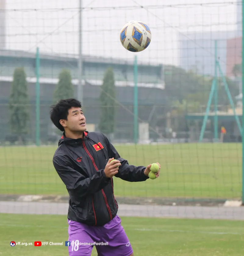 ĐT Việt Nam hứng khởi trong buổi tập đầu tiên của năm 2022 - Ảnh 13. ĐT Việt Nam hứng khởi trong buổi tập đầu tiên của năm 2022 - Ảnh 13.