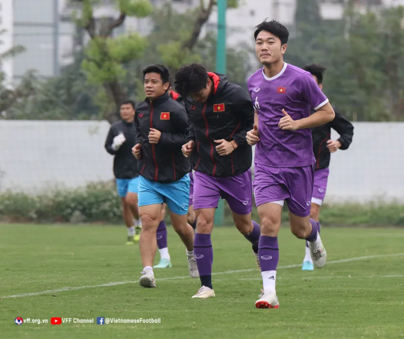 ĐT Việt Nam hứng khởi trong buổi tập đầu tiên của năm 2022 - Ảnh 4. ĐT Việt Nam hứng khởi trong buổi tập đầu tiên của năm 2022 - Ảnh 4.