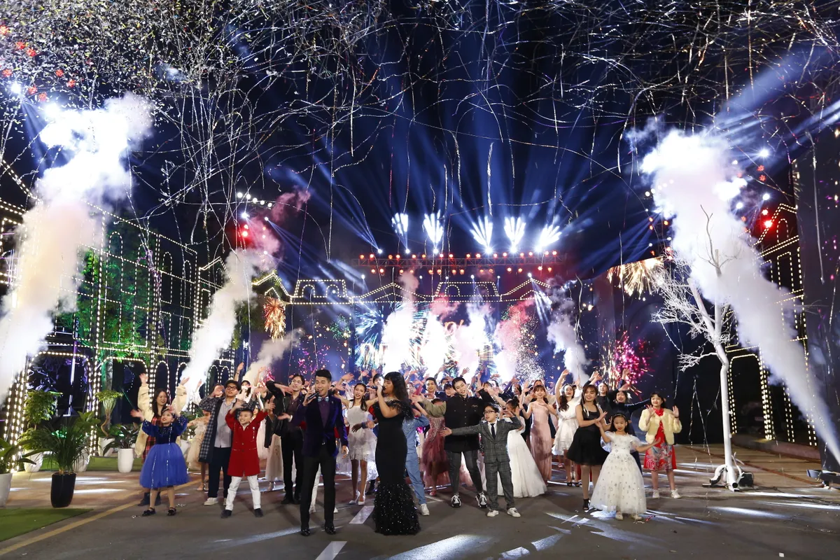 Loạt hình ảnh ấn tượng trong Vũ khúc ánh sáng - Countdown 2022 - Ảnh 14.