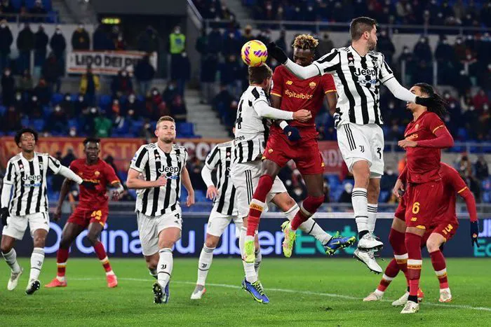 Ghi 3 bàn trong 7 phút, Juventus ngược dòng kịch tính trước AS Roma - Ảnh 1. Ghi 3 bàn trong 7 phút, Juventus ngược dòng kịch tính trước AS Roma - Ảnh 1.