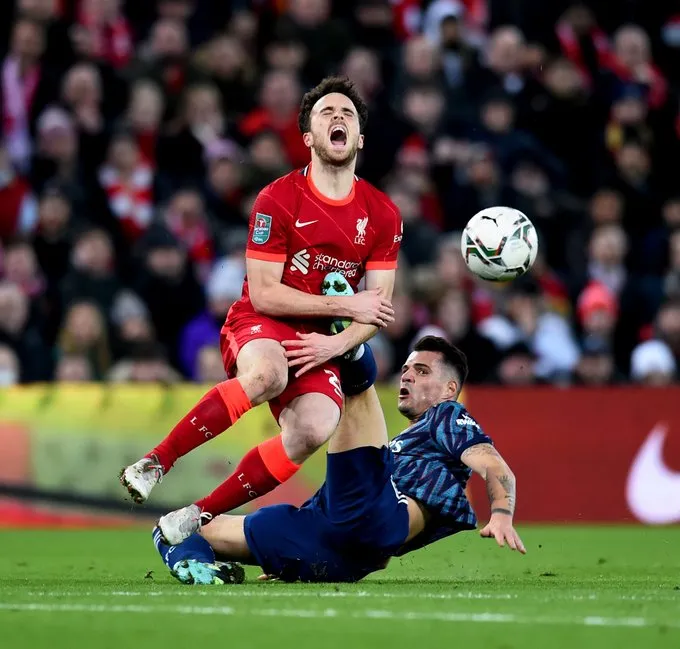 Khủng hoảng tuyến giữa trầm trọng, Arsenal cấp tốc tìm phương án thay thế - Ảnh 1. Khủng hoảng tuyến giữa trầm trọng, Arsenal cấp tốc tìm phương án thay thế - Ảnh 1.