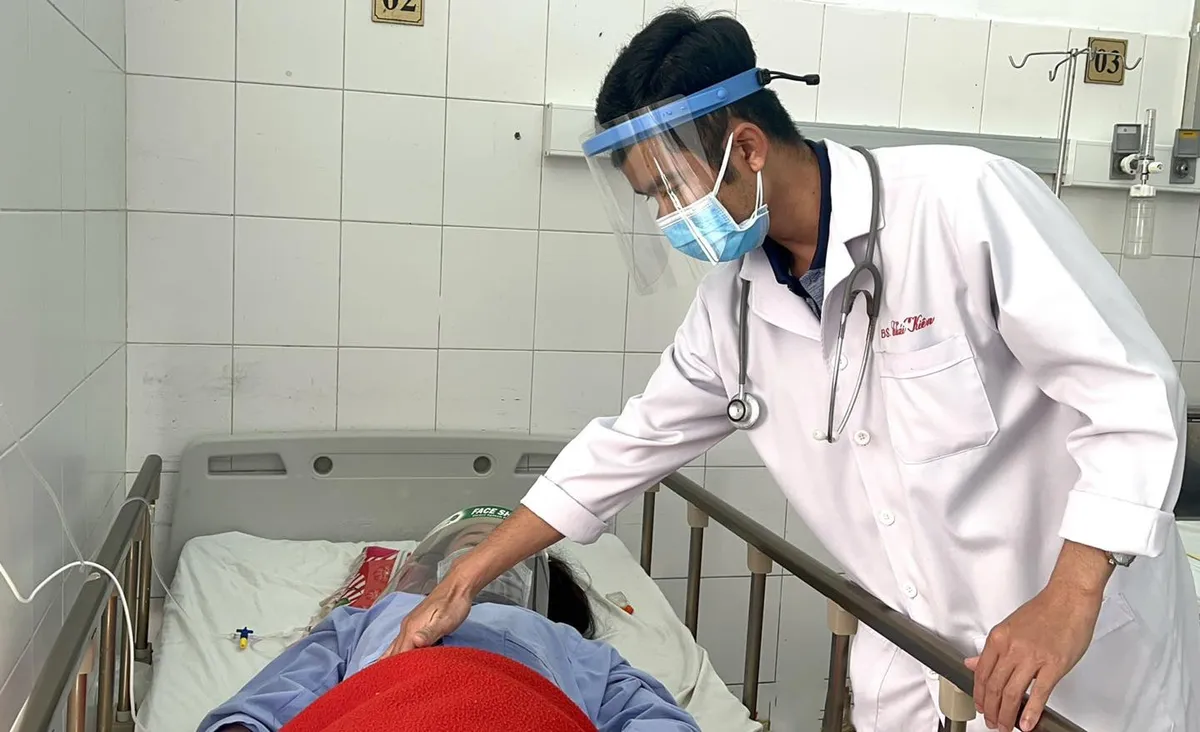 Cứu sống 2 bệnh nhân chấn thương bụng kín với tổn thương 3 cơ quan nguy kịch - Ảnh 1. Cứu sống 2 bệnh nhân chấn thương bụng kín với tổn thương 3 cơ quan nguy kịch - Ảnh 1.