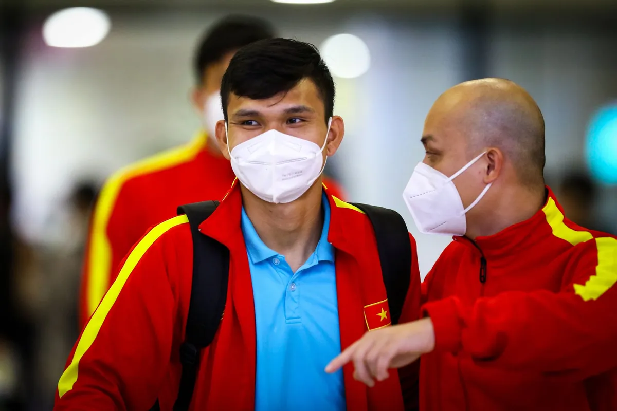 ĐT Việt Nam về đến Hà Nội, chuẩn bị cho trận gặp ĐT Trung Quốc - Ảnh 4. ĐT Việt Nam về đến Hà Nội, chuẩn bị cho trận gặp ĐT Trung Quốc - Ảnh 4.