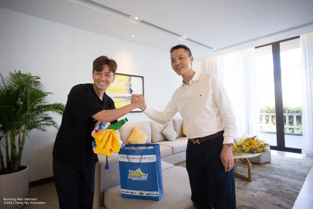 D&agrave;n cast Running Man Vietnam l&ecirc;n đồ si&ecirc;u đẹp, nổi bật tr&ecirc;n du thuyền tại Hạ Long - Ảnh 5.