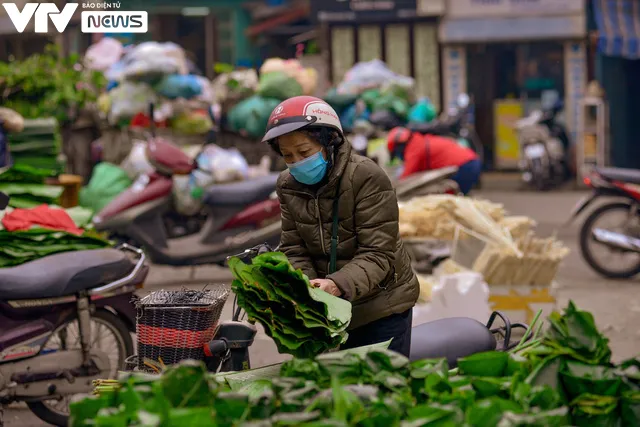 Sát Tết, chợ lá dong lớn nhất Thủ đô vẫn thưa vắng - Ảnh 8.