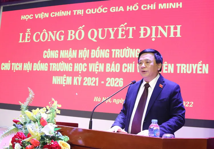 Trao quyết định công nhận Hội đồng trường và Chủ tịch Hội đồng trường Học viện Báo chí và Tuyên truyền - Ảnh 2.