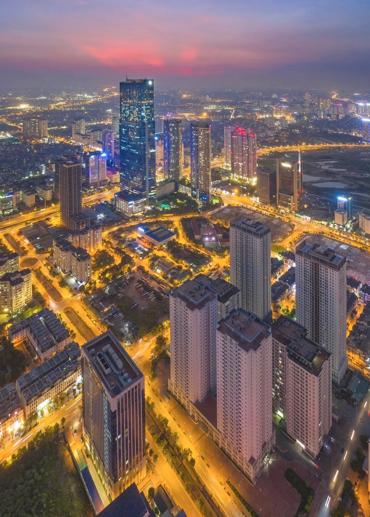 Ngắm H&agrave; Nội về đ&ecirc;m từ tr&ecirc;n cao lộng lẫy - Ảnh 5.