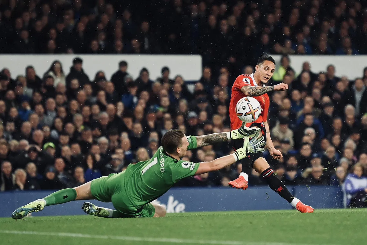 Ronaldo ghi bàn, Man Utd ngược dòng ấn tượng trước Everton - Ảnh 2.