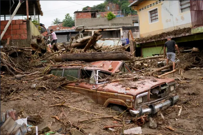Lũ lụt nghiêm trọng do mưa lớn ở Venezuela khiến 22 người thiệt mạng - Ảnh 1.