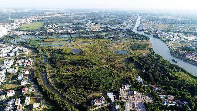 Cựu Phó Bí thư Thành ủy TP Hồ Chí Minh Tất Thành Cang tiếp tục hầu tòa - Ảnh 1.