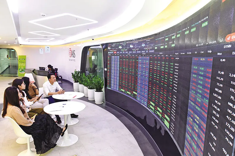 Chứng khoán xanh trở lại, tâm lý nhà đầu tư được giải tỏa - Ảnh 1.