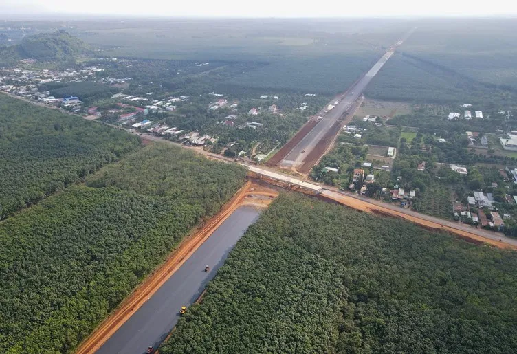 Từ sân bay Cam Ranh nhìn về bức tranh lạc quan của đô thị du lịch Phan Thiết - Ảnh 2.