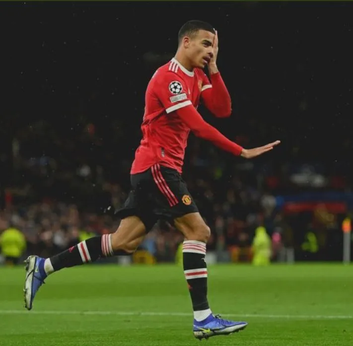 Mason Greenwood lại bị cảnh sát bắt giam - Ảnh 3. Mason Greenwood lại bị cảnh sát bắt giam - Ảnh 3.