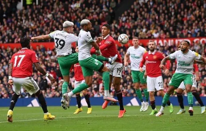 Manchester United chia điểm với Newcastle - Ảnh 1. Manchester United chia điểm với Newcastle - Ảnh 1.
