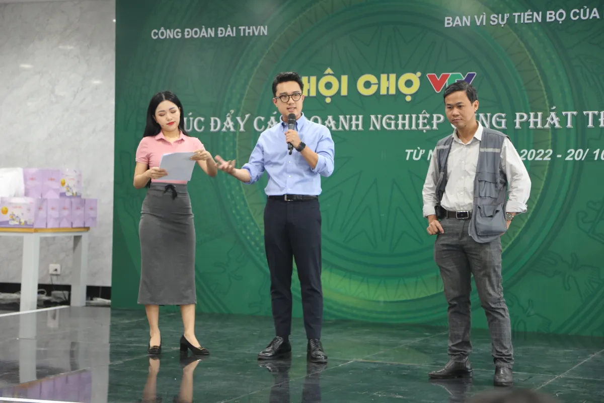 Công đoàn Đài THVN tổ chức mít tinh, hội chợ chào mừng ngày Phụ nữ Việt Nam - Ảnh 11.