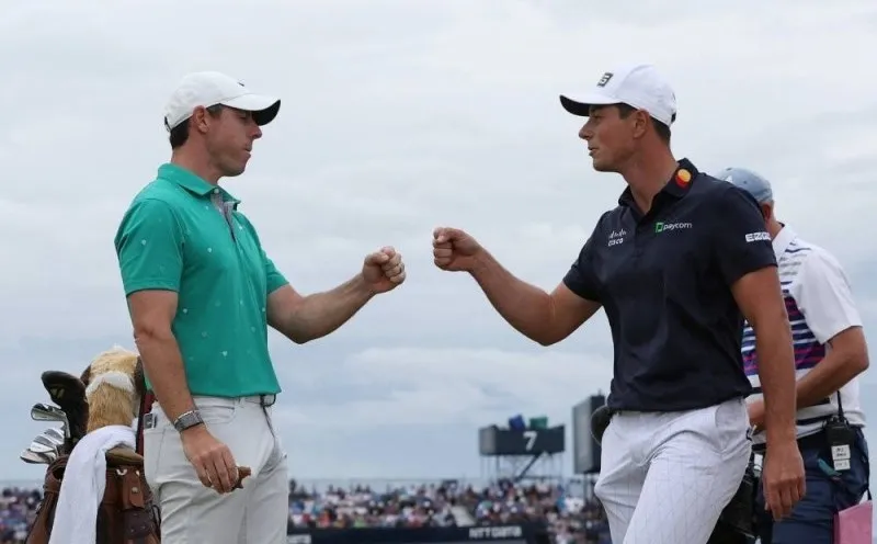 Rory McIlroy bản lĩnh giữ vị trí số 1 thế giới - Ảnh 1. Rory McIlroy bản lĩnh giữ vị trí số 1 thế giới - Ảnh 1.