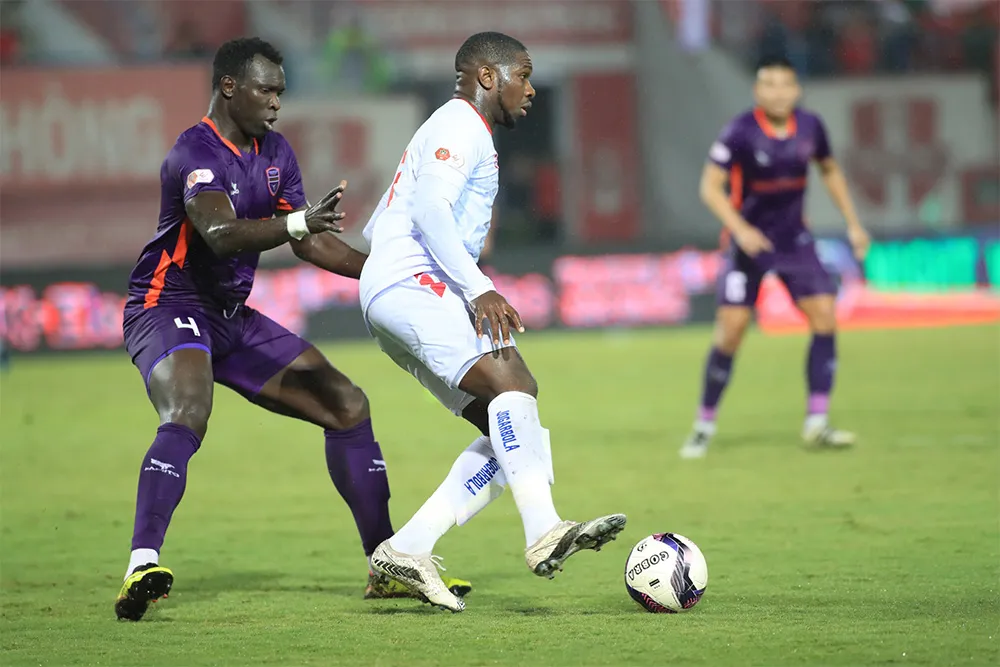 CLB Hải Phòng ngược dòng thắng kịch tính Becamex Bình Dương | Vòng 20 V.League 2022 - Ảnh 1. CLB Hải Phòng ngược dòng thắng kịch tính Becamex Bình Dương | Vòng 20 V.League 2022 - Ảnh 1.