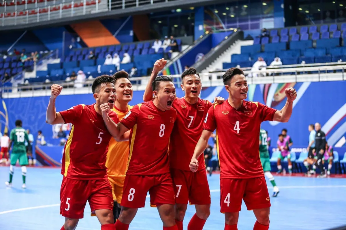 ĐT futsal Việt Nam vs futsal Nhật Bản: Quyết đấu vì ngôi đầu | 18h00 trực tiếp trên VTV6 - Ảnh 2. ĐT futsal Việt Nam vs futsal Nhật Bản: Quyết đấu vì ngôi đầu | 18h00 trực tiếp trên VTV6 - Ảnh 2.