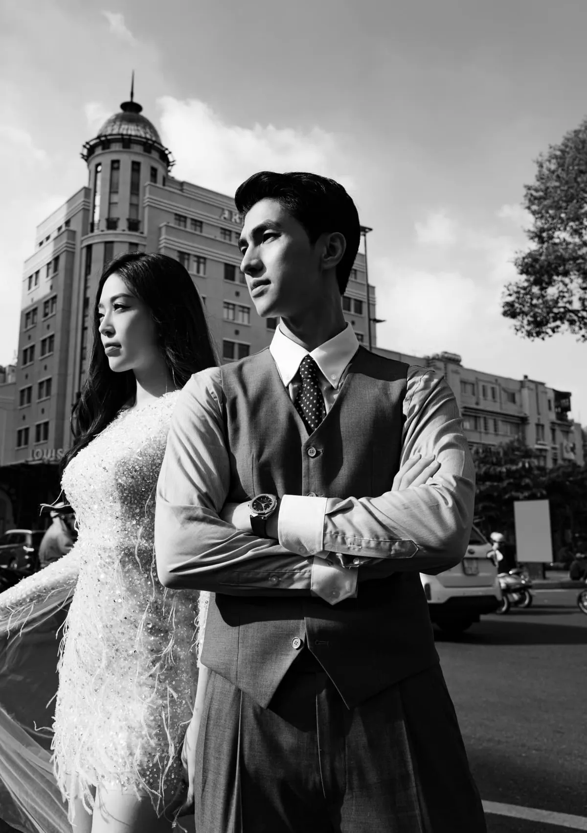 Phương Nga diện váy cưới bó sát đẹp mê mẩn - Ảnh 1. Phương Nga diện váy cưới bó sát đẹp mê mẩn - Ảnh 1.