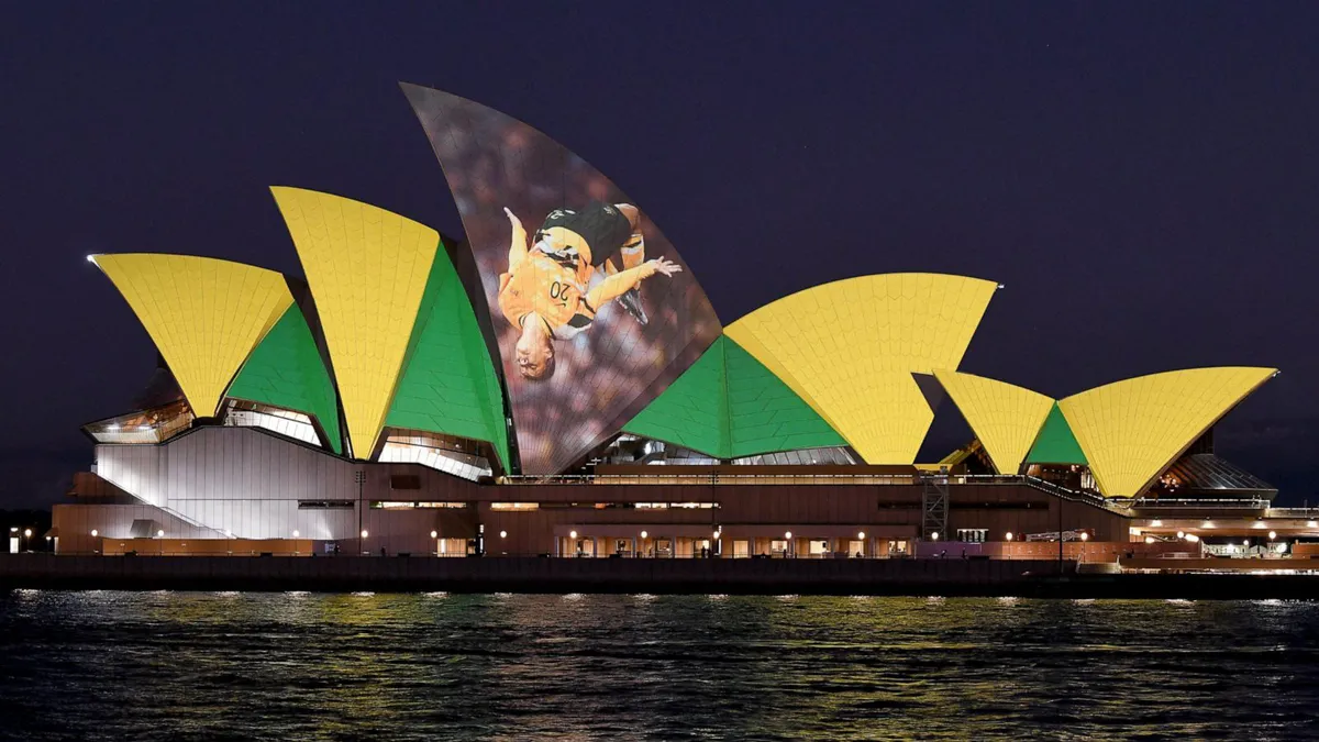 HLV Mai Đức Chung lên đường tham dự lễ bốc thăm VCK FIFA World Cup nữ Australia/New Zealand 2023 - Ảnh 2. HLV Mai Đức Chung lên đường tham dự lễ bốc thăm VCK FIFA World Cup nữ Australia/New Zealand 2023 - Ảnh 2.