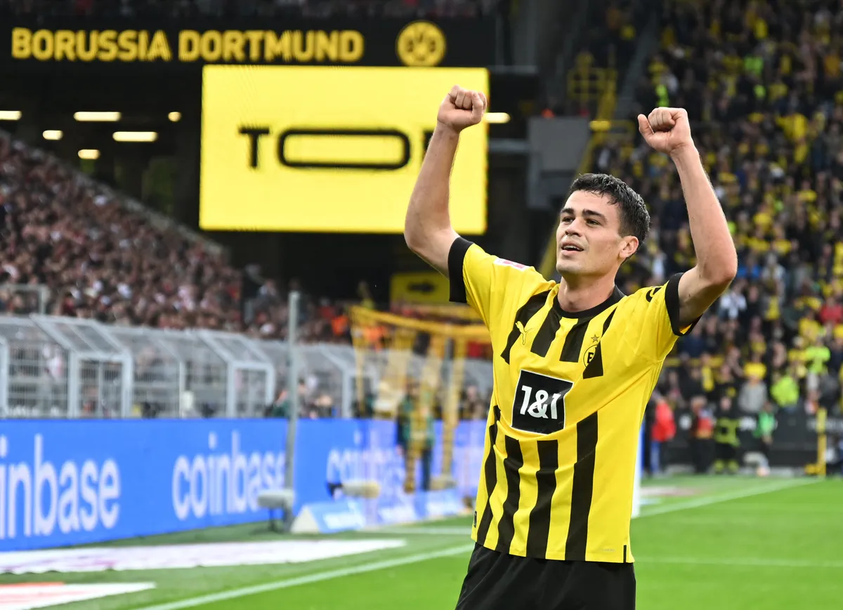 Bayern Munich cùng Dortmund dễ dàng giành 3 điểm - Ảnh 2. Bayern Munich cùng Dortmund dễ dàng giành 3 điểm - Ảnh 2.