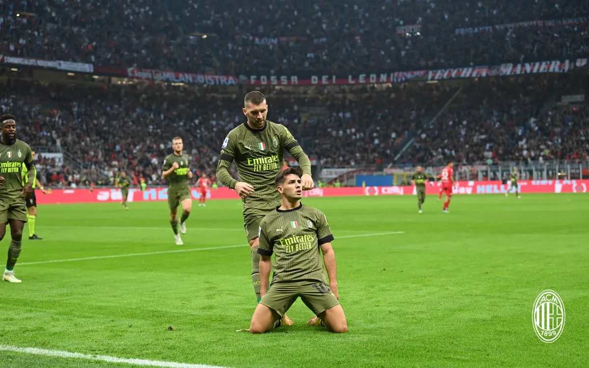 Serie A: Niềm vui trọn cho 2 đội bóng thành Milan - Ảnh 2. Serie A: Niềm vui trọn cho 2 đội bóng thành Milan - Ảnh 2.