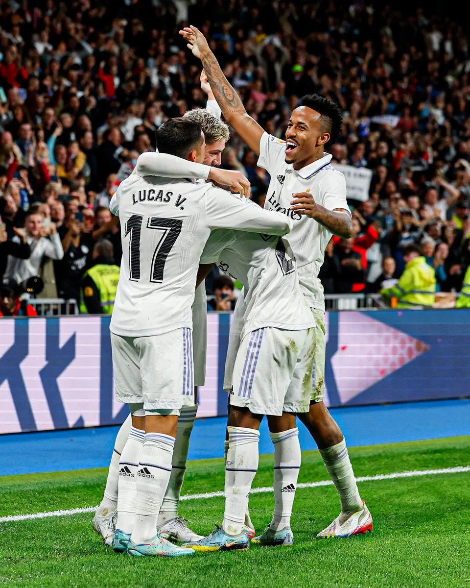 Không Benzema, Real Madrid vẫn thắng thuyết phục Sevilla - Ảnh 2. Không Benzema, Real Madrid vẫn thắng thuyết phục Sevilla - Ảnh 2.
