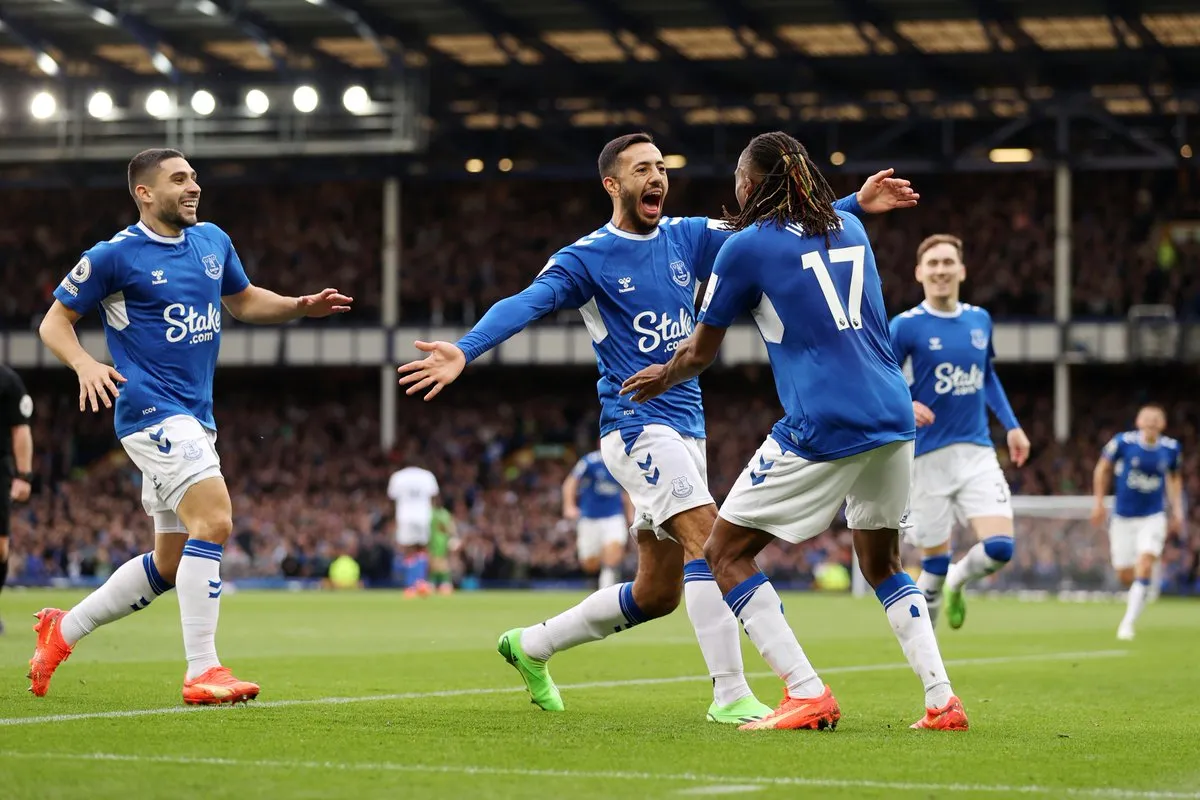 Liverpool nhận thất bại bất ngờ trước Nottingham Forest - Ảnh 3. Liverpool nhận thất bại bất ngờ trước Nottingham Forest - Ảnh 3.
