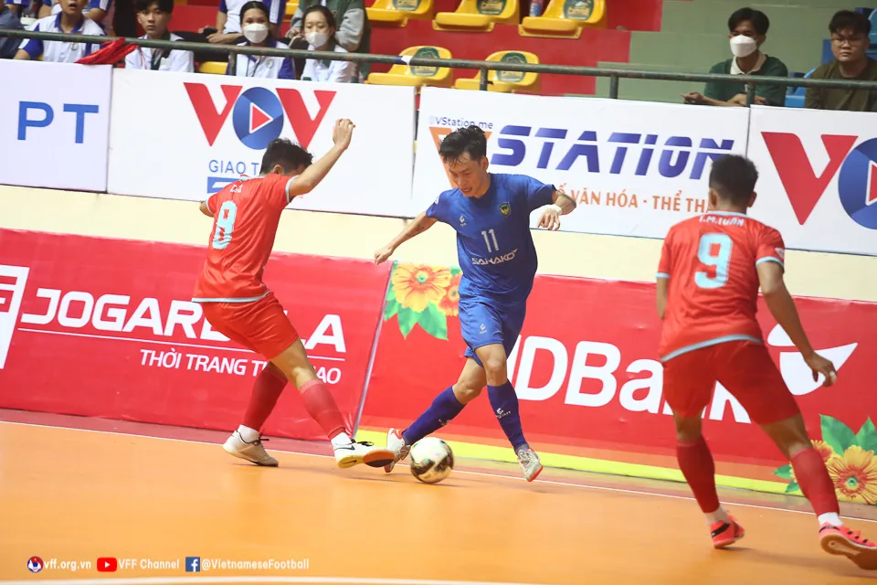 Vòng 12 giải futsal VĐQG 2022: Thái Sơn Nam tạo mưa bàn thắng, Sahako FC vững ngôi đầu bảng - Ảnh 3. Vòng 12 giải futsal VĐQG 2022: Thái Sơn Nam tạo mưa bàn thắng, Sahako FC vững ngôi đầu bảng - Ảnh 3.