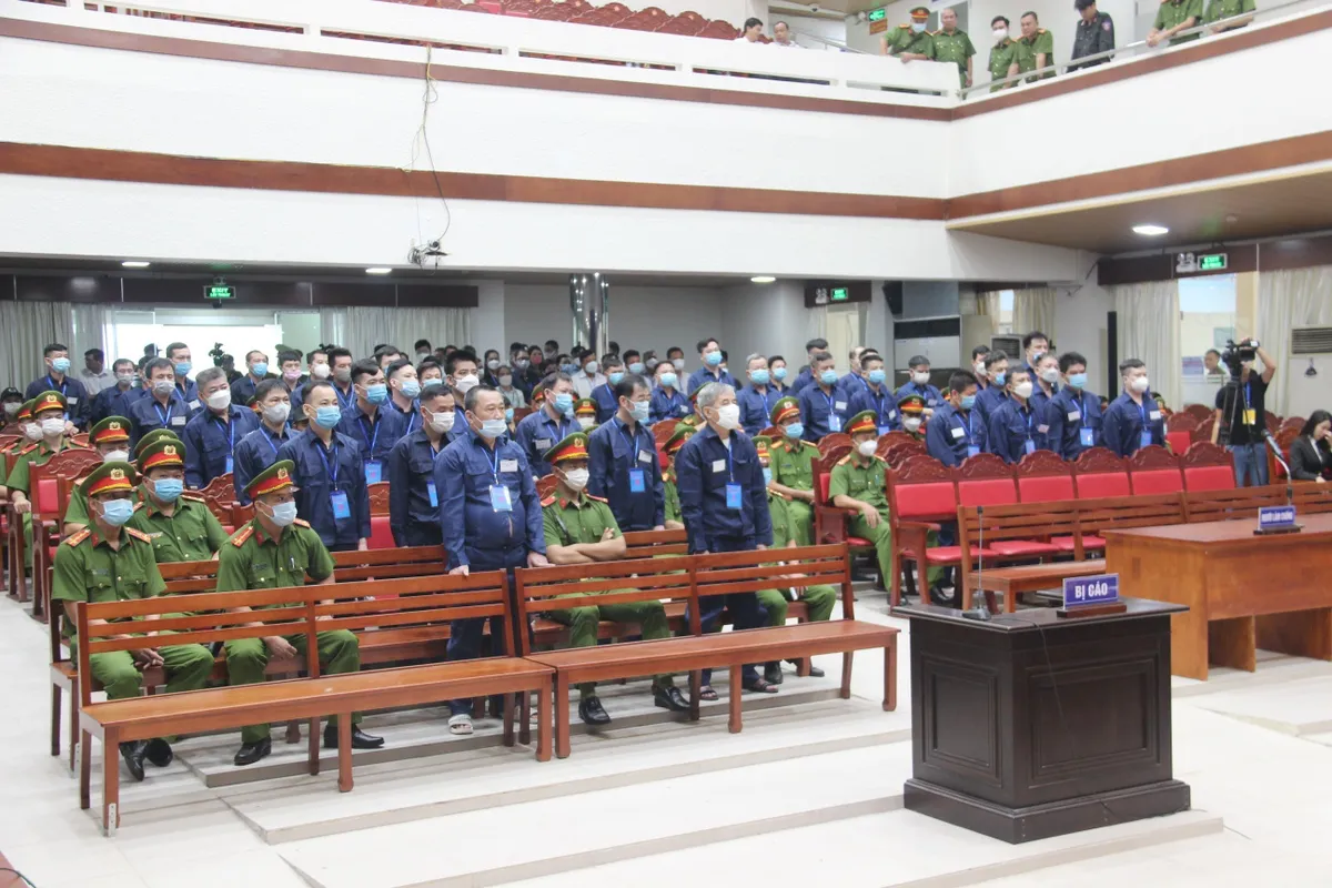 Vụ buôn lậu xăng dầu ở Đồng Nai: Đối tượng hưởng lợi nhiều nhất lên tới 156,2 tỷ đồng - Ảnh 1.