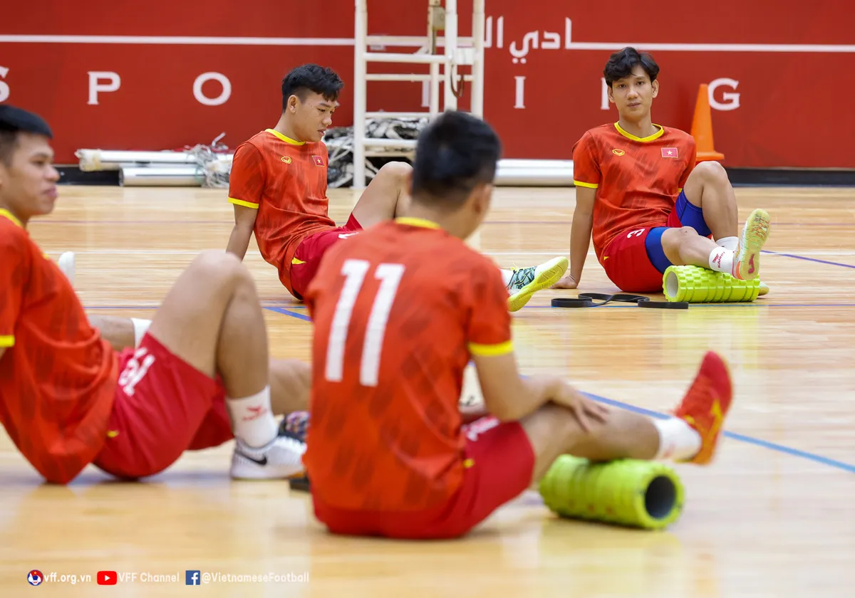 HLV Diego Giustozzi: “ĐT Việt Nam sẽ nỗ lực hết mình để giành chiến thắng trước Iran” - Ảnh 5. HLV Diego Giustozzi: “ĐT Việt Nam sẽ nỗ lực hết mình để giành chiến thắng trước Iran” - Ảnh 5.