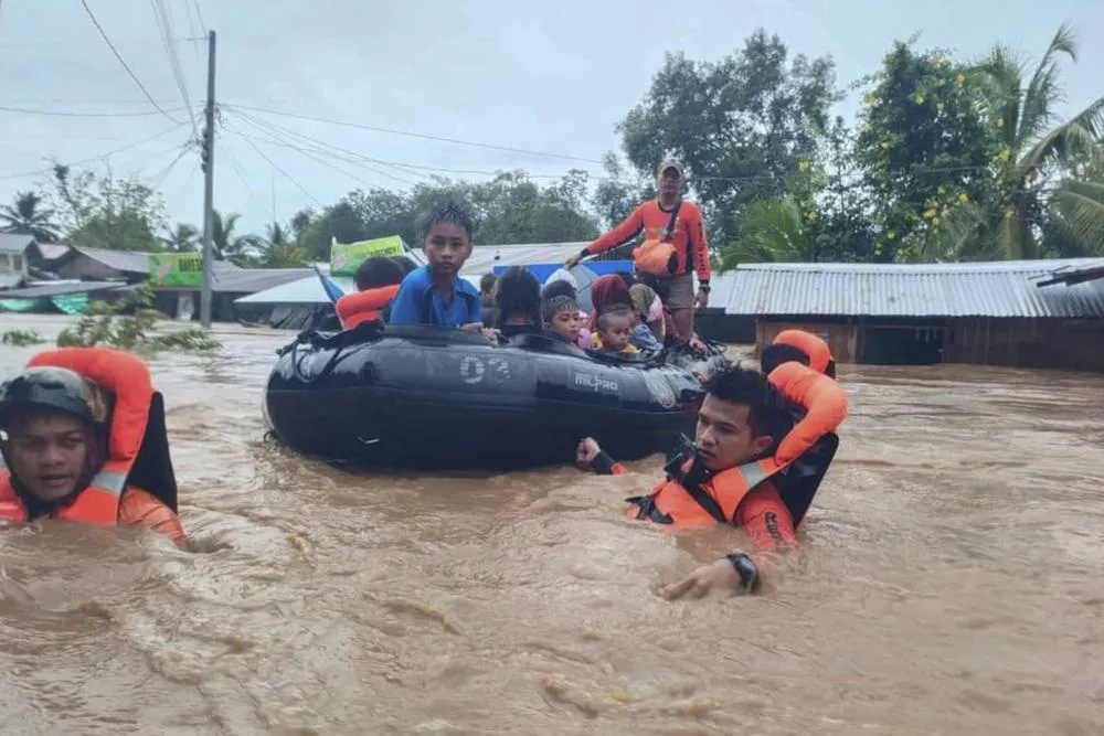 Số người thiệt mạng do bão Nalgae ở Philippines tăng lên 98 - Ảnh 2.