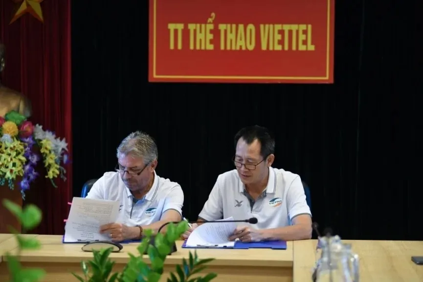 CLB Viettel bất ngờ chia tay với GĐKT Jurgen Gede - Ảnh 1. CLB Viettel bất ngờ chia tay với GĐKT Jurgen Gede - Ảnh 1.