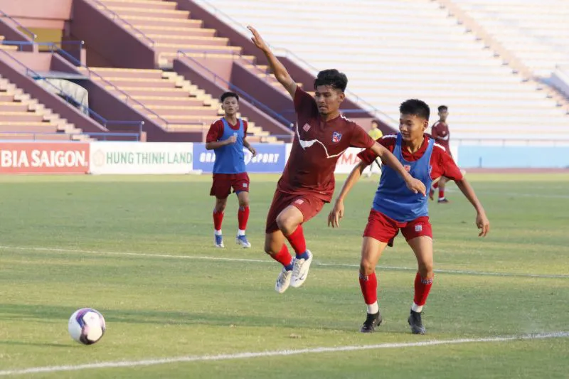 U17 Thái Lan thận trọng, U17 Nepal thoải mái trước ngày ra quân - Ảnh 1. U17 Thái Lan thận trọng, U17 Nepal thoải mái trước ngày ra quân - Ảnh 1.