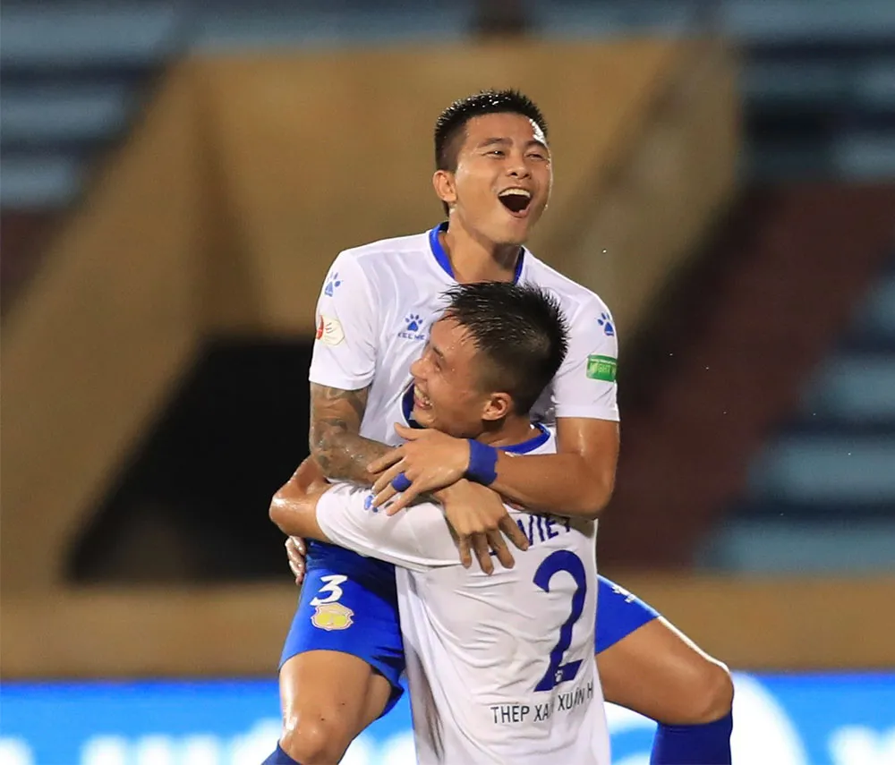 Danh sách cầu thủ bị treo giò ở vòng 18 V.League: Sông Lam Nghệ An, Nam Định vắng trụ cột - Ảnh 1. Danh sách cầu thủ bị treo giò ở vòng 18 V.League: Sông Lam Nghệ An, Nam Định vắng trụ cột - Ảnh 1.