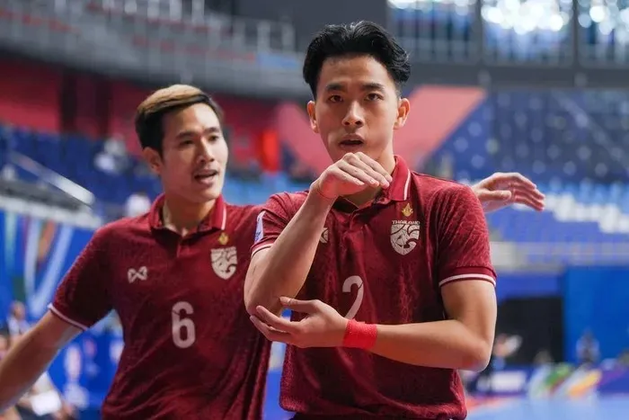 Thắng kịch tính Tajikistan, Thái Lan giành vé vào bán kết Futsal châu Á 2022 - Ảnh 2. Thắng kịch tính Tajikistan, Thái Lan giành vé vào bán kết Futsal châu Á 2022 - Ảnh 2.