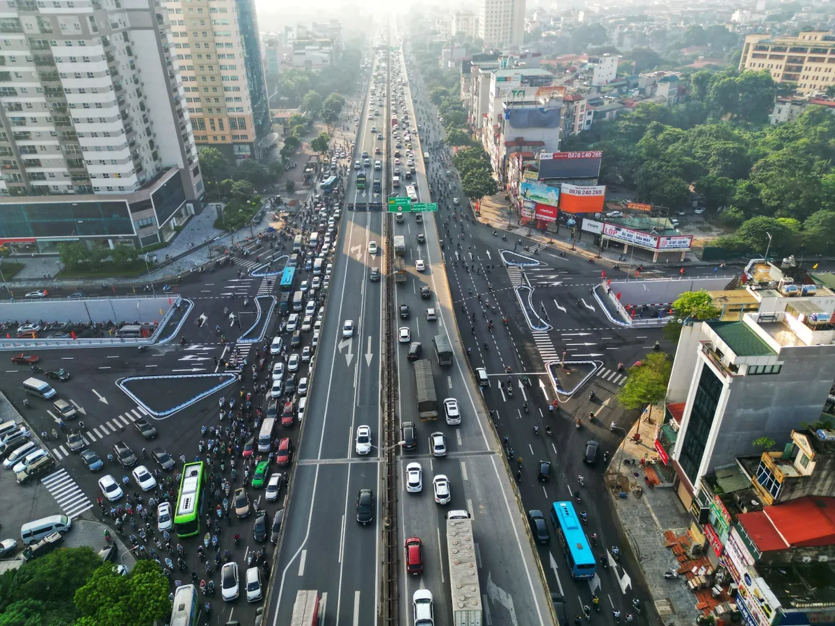 Hà Nội: Hầm chui Lê Văn Lương - Vành đai 3 chính thức thông xe - Ảnh 7.