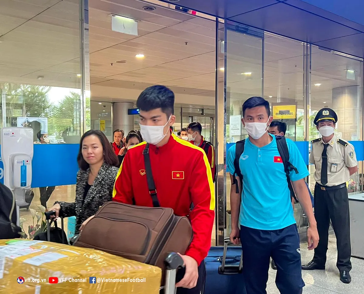 ĐT futsal Việt Nam về nước, khép lại hành trình tại VCK futsal châu Á 2022 - Ảnh 5. ĐT futsal Việt Nam về nước, khép lại hành trình tại VCK futsal châu Á 2022 - Ảnh 5.