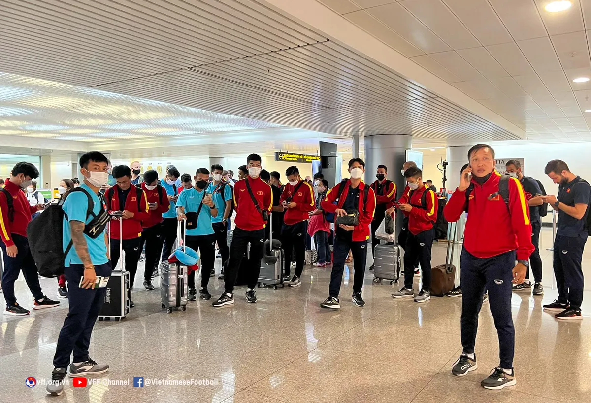 ĐT futsal Việt Nam về nước, khép lại hành trình tại VCK futsal châu Á 2022 - Ảnh 2. ĐT futsal Việt Nam về nước, khép lại hành trình tại VCK futsal châu Á 2022 - Ảnh 2.