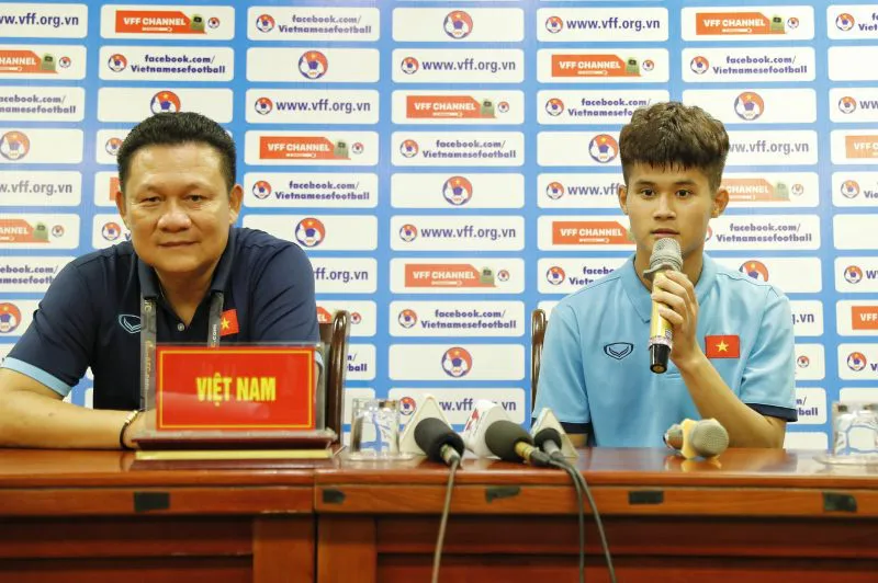 HLV U17 Việt Nam: “Đội có những tính toán cho từng trận đấu” - Ảnh 2. HLV U17 Việt Nam: “Đội có những tính toán cho từng trận đấu” - Ảnh 2.