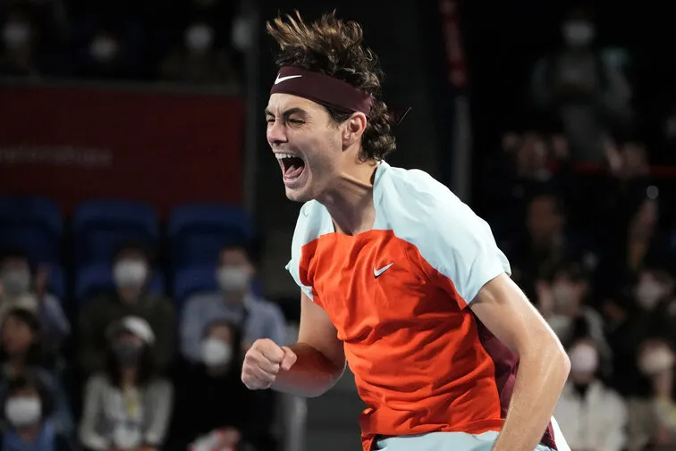 Taylor Fritz vô địch giải quần vợt Nhật Bản mở rộng 2022 - Ảnh 1. Taylor Fritz vô địch giải quần vợt Nhật Bản mở rộng 2022 - Ảnh 1.