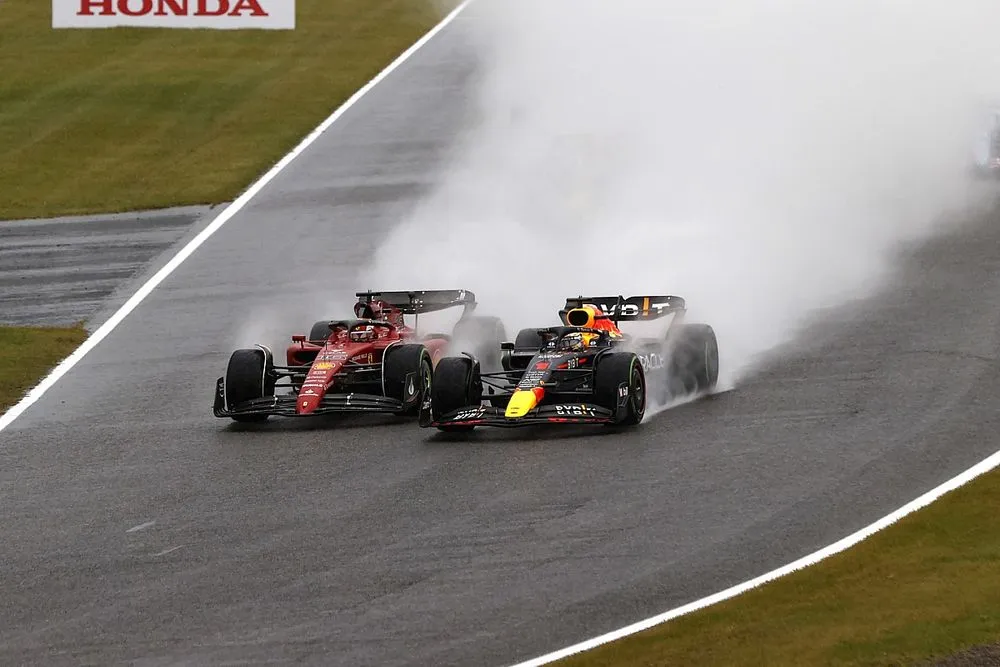 Đua xe F1 | Max Verstappen lần thứ 2 vô địch F1 thế giới - Ảnh 2. Đua xe F1 | Max Verstappen lần thứ 2 vô địch F1 thế giới - Ảnh 2.