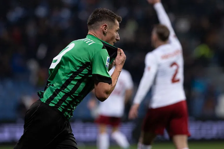AS Roma chia điểm trên sân của Sassuolo - Ảnh 2. AS Roma chia điểm trên sân của Sassuolo - Ảnh 2.