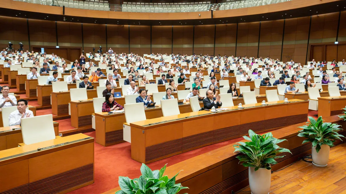 Quốc hội chốt mục ti&ecirc;u tăng trưởng 6,5% năm 2023 - Ảnh 1.