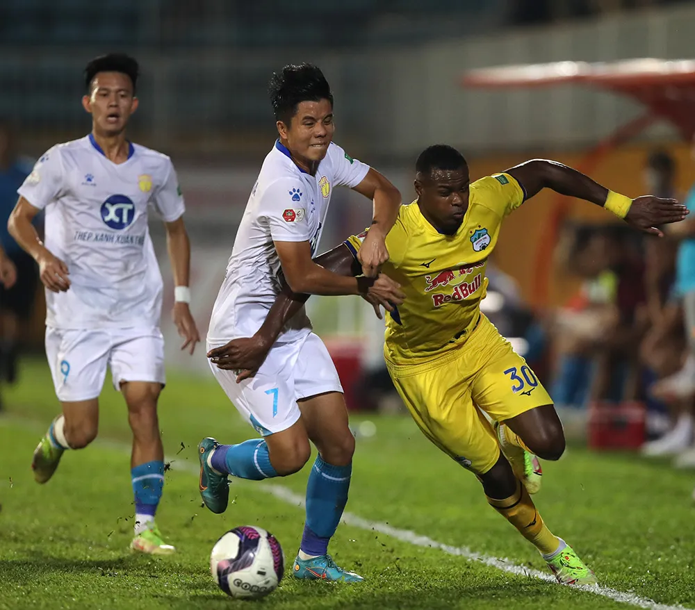 Trước vòng 25 V.League 2022: CLB Hà Nội có thể vô địch sớm - Ảnh 1. Trước vòng 25 V.League 2022: CLB Hà Nội có thể vô địch sớm - Ảnh 1.