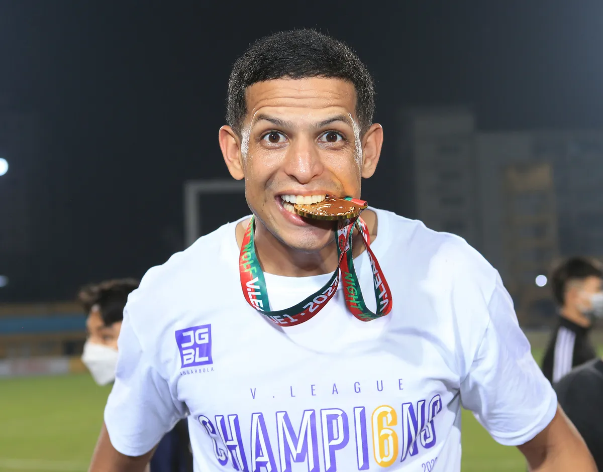 Chùm ảnh trao Cúp VĐ Night Wolf V.League 1-2022 cho CLB Hà Nội - Ảnh 28. Chùm ảnh trao Cúp VĐ Night Wolf V.League 1-2022 cho CLB Hà Nội - Ảnh 28.