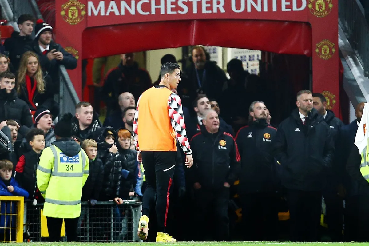 Ronaldo: Rooney ghen tị vì xấu trai hơn tôi - Ảnh 1.